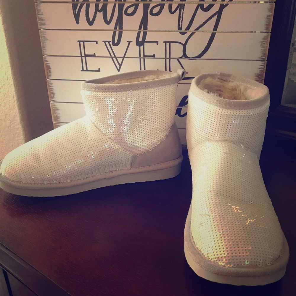 RARE VS Sequin Fur Lined Boots